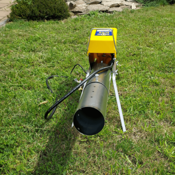 Plne elektronický plynový plašič vtákov a zveriny