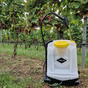 Chrbtový postrekovač, obsah 12 l, typ 3552