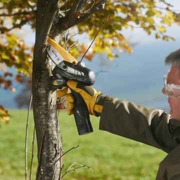Set elektrické nožnice Wildhorn 32 a elektrická mini píla Beverin 10 NP